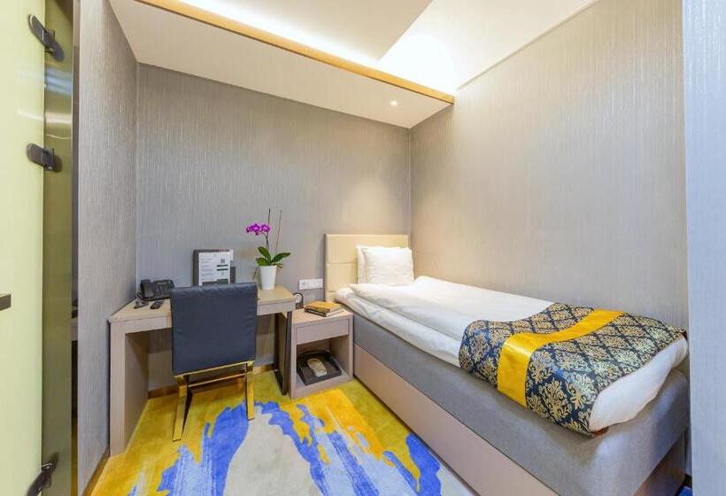 이코노미 싱글 룸, Livington