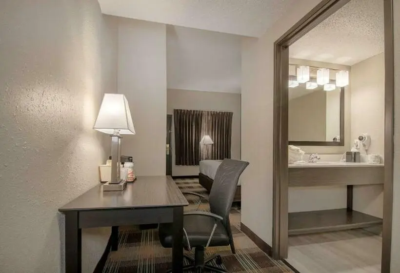 身障者適用スタンダードルーム, Quality Inn Roseville Detroit North