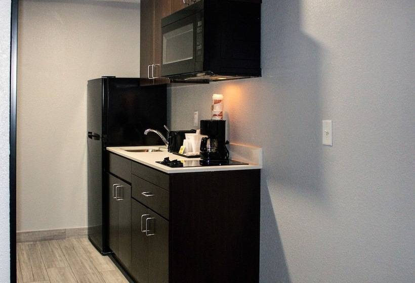 Номер Стандарт 2 Двуспальные Кровати, Quality Inn Roseville Detroit North