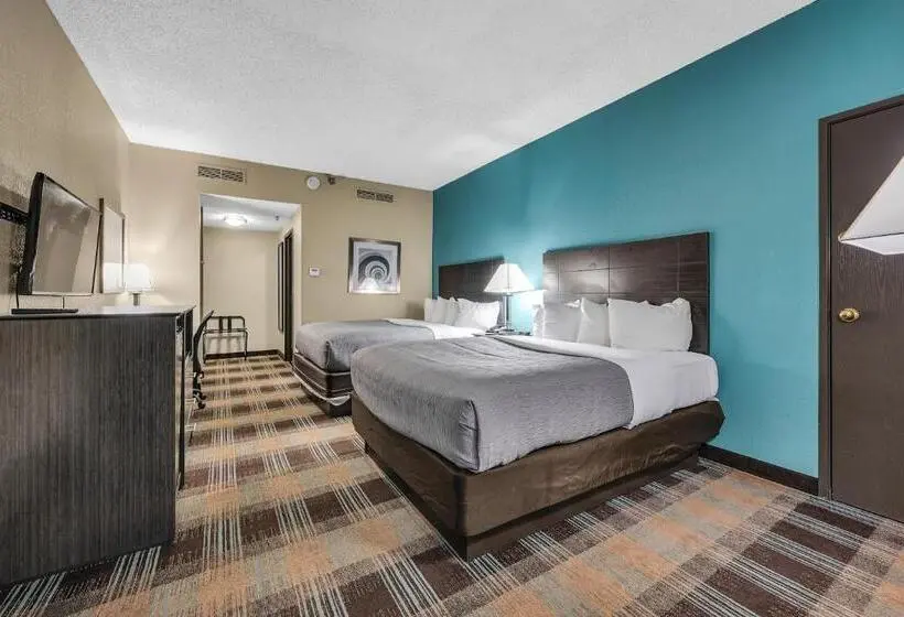 ２ダブルベッドのスタンダードルーム, Quality Inn Roseville Detroit North