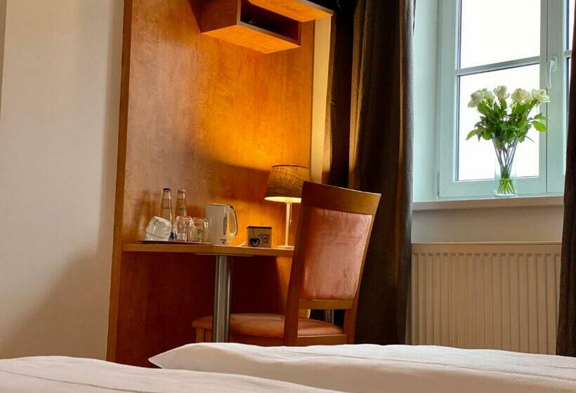 标准间, Waitzingers