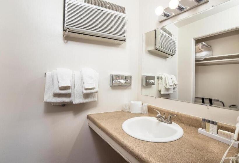 スタンダードトリプルルーム, Aiken S Lodge