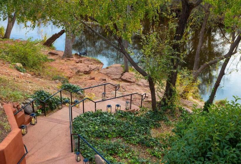 اتاق لوکس با تخت بزرگ, Amara Resort & Spa