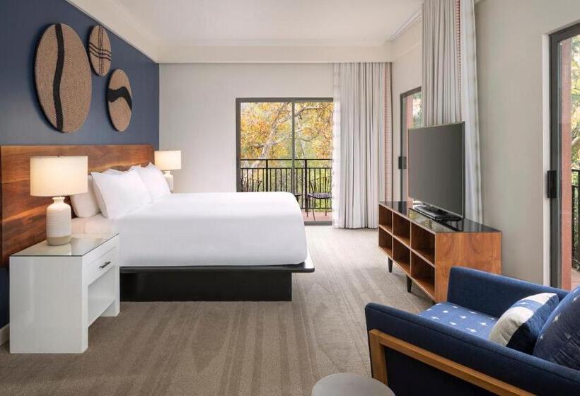 스위트 킹사이즈 침대, Amara Resort & Spa