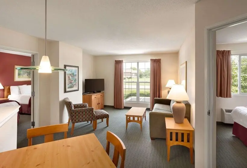 身障者適用スイートルーム, Baymont By Wyndham Wichita East