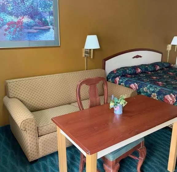 キングサイズベッドのスタンダードルーム, Budget Inn & Suites  Talladega