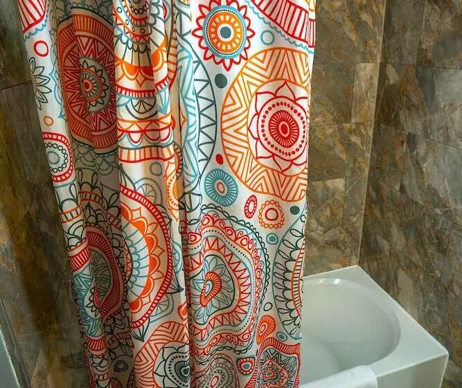 اتاق استاندارد, Philly Inn & Suites