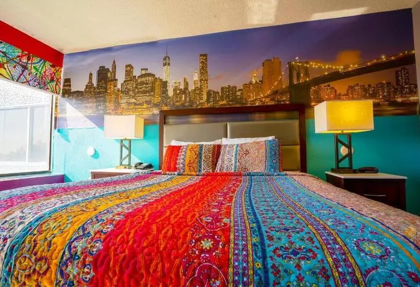 اتاق لوکس با تخت بزرگ, Philly Inn & Suites