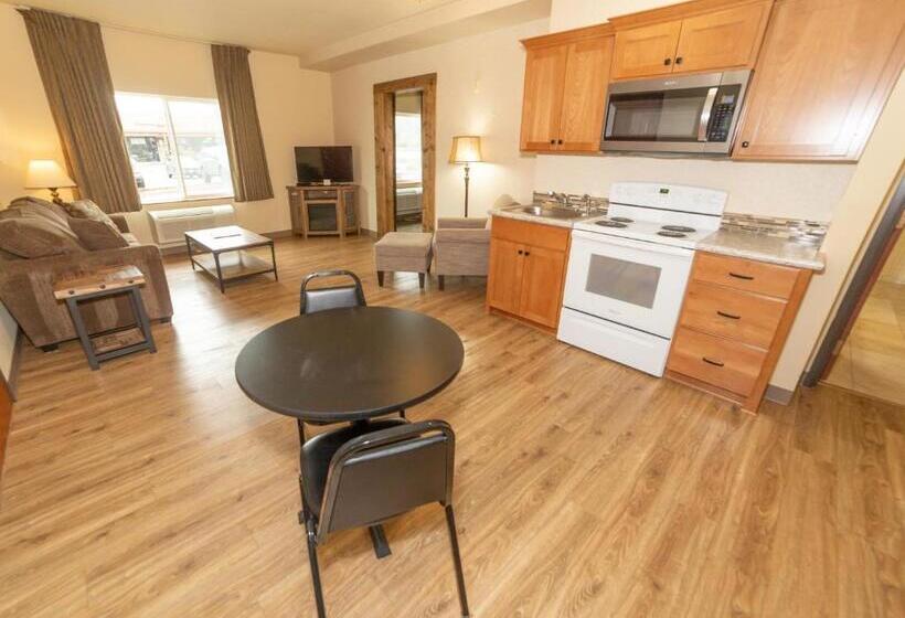 جناح سوبيريور, Clatskanie River Inn