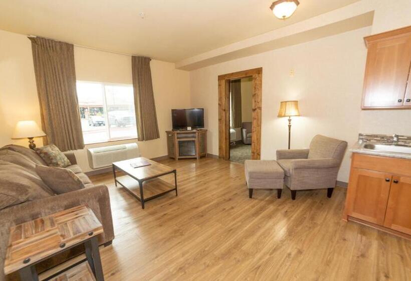 جناح سوبيريور, Clatskanie River Inn