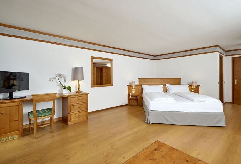 Номер Superior, Grand Hotel Misurina