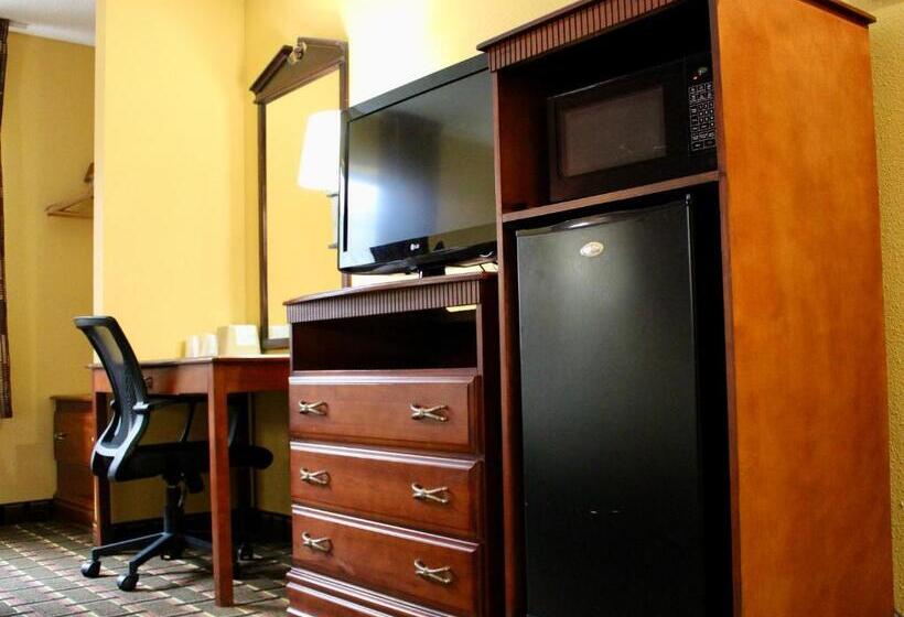 Люкс Кровать Кинг, Hometown Inn & Suites