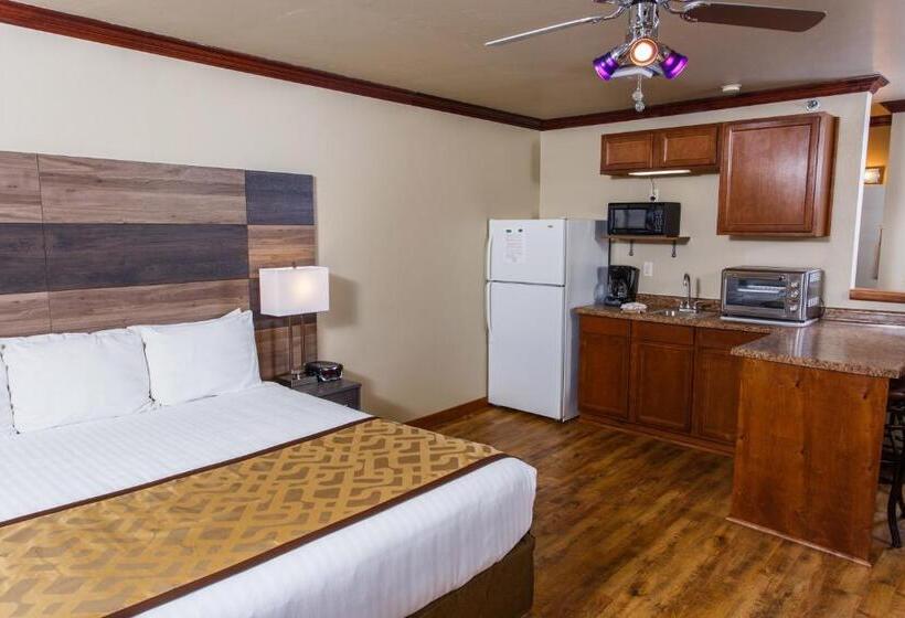 Студия Deluxe, J Green Bay