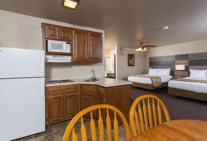 اتاق سوپریور, J Green Bay