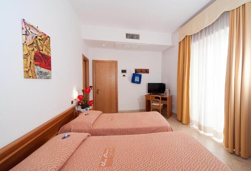 标准三人间, Joli Park Hotel   Caroli Hotels