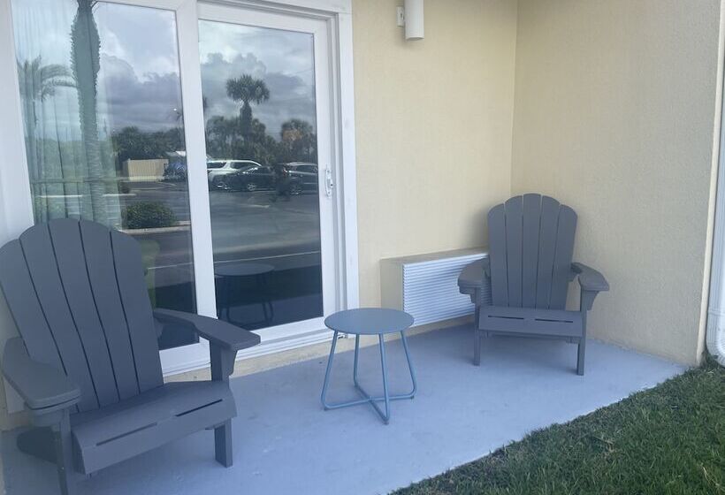 Номер Стандарт 2 Двуспальные Кровати, Ocean Sands Beach Boutique Inn 1 Acre Private Beach St Augustine Historic 2 Miles Shuttle With Downt