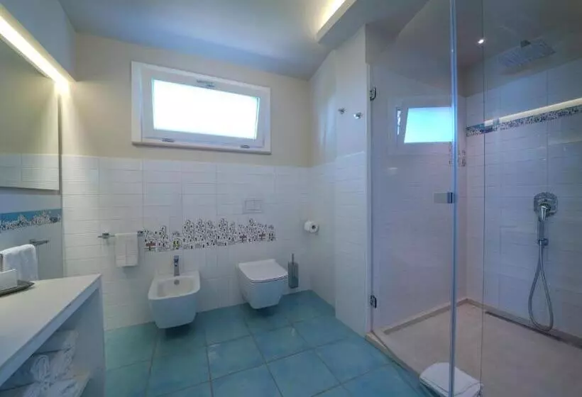 Suite Familiare, Village Eden