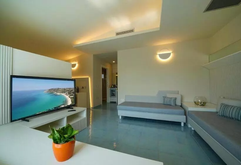 Suite Familiare, Village Eden