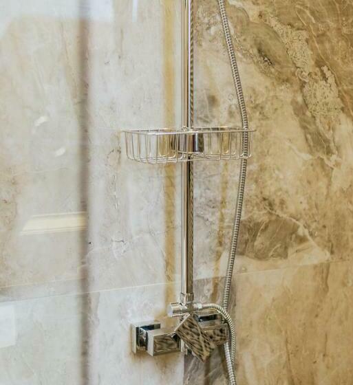 اتاق لوکس با بالکن, Am Palace