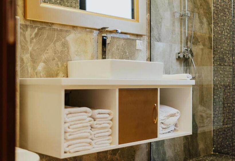 اتاق استاندارد با بالکن, Am Palace