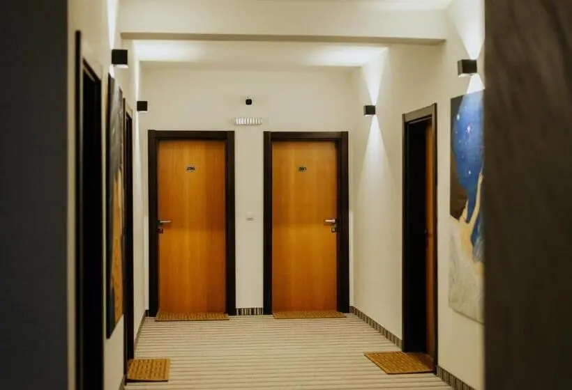 اتاق استاندارد با بالکن, Am Palace
