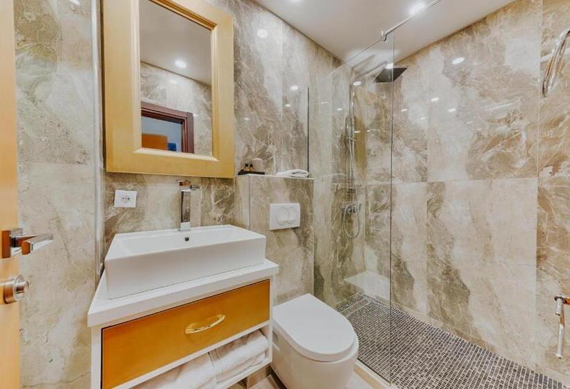 اتاق استاندارد با بالکن, Am Palace