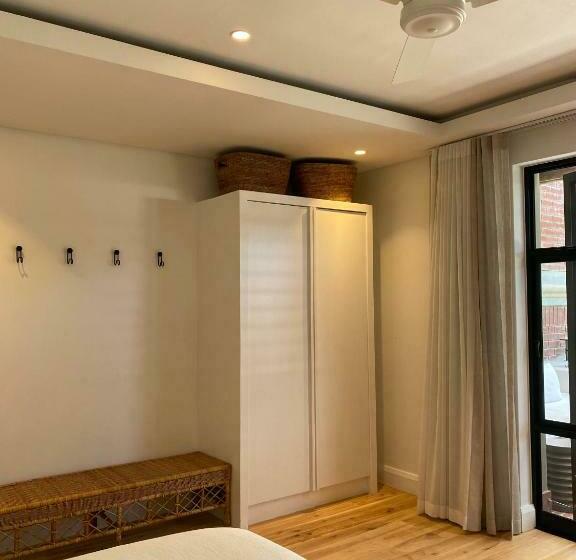 غرفة سوبيريور سرير كينج, Barrington's