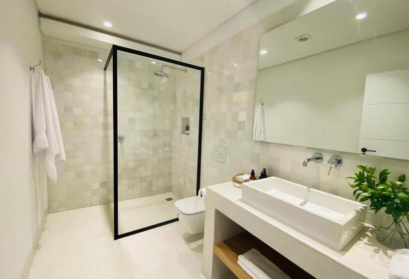 غرفة سوبيريور سرير كينج, Barrington's