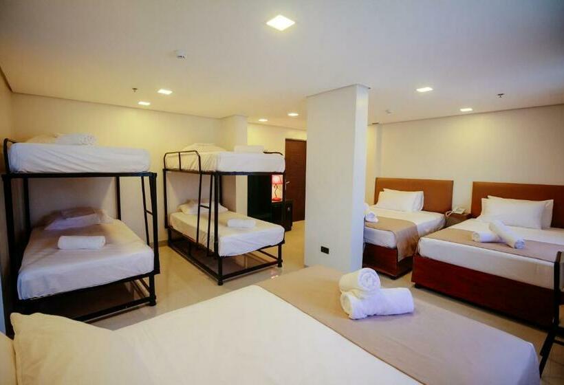 اتاق خانوادگی, Belltower Csheli Suites Bantay   Vigan