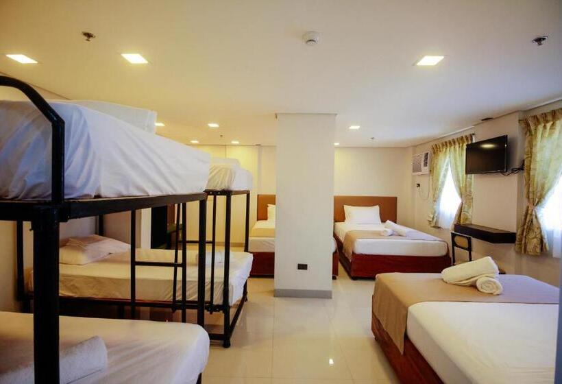 اتاق خانوادگی, Belltower Csheli Suites Bantay   Vigan