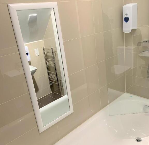 Camera Deluxe, Green View