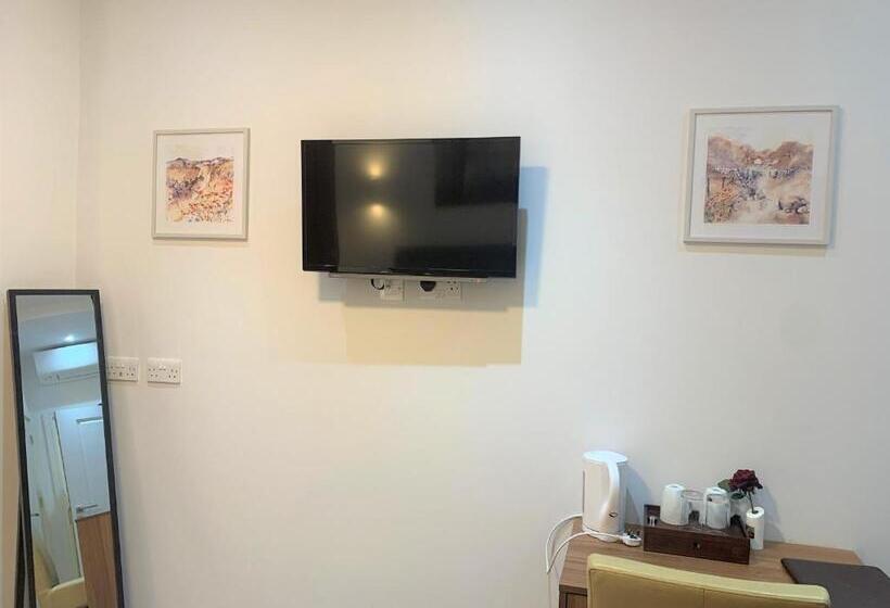 Camera Tripla Standard, Green View