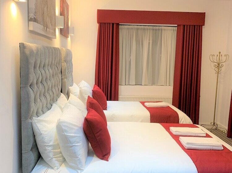 Camera Tripla Standard, Green View