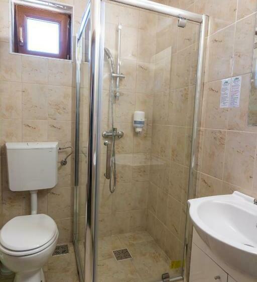 スタンダードルーム, Pensiunea 3 Brazi Zarnesti