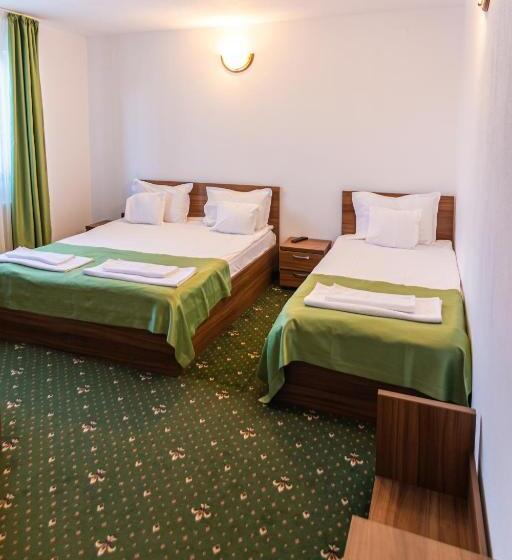 スタンダードトリプルルーム, Pensiunea 3 Brazi Zarnesti