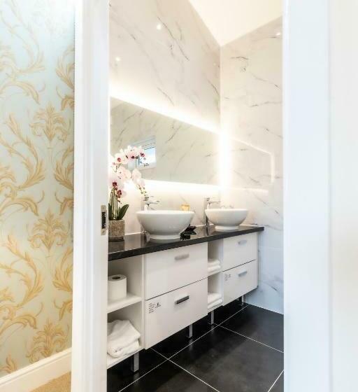 Люкс, Kingfisher Hotel, Golf And Country Club