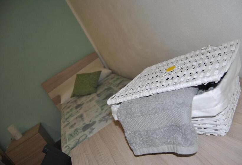 اتاق استاندارد با تخت بزرگ, La Triade Affittacamere