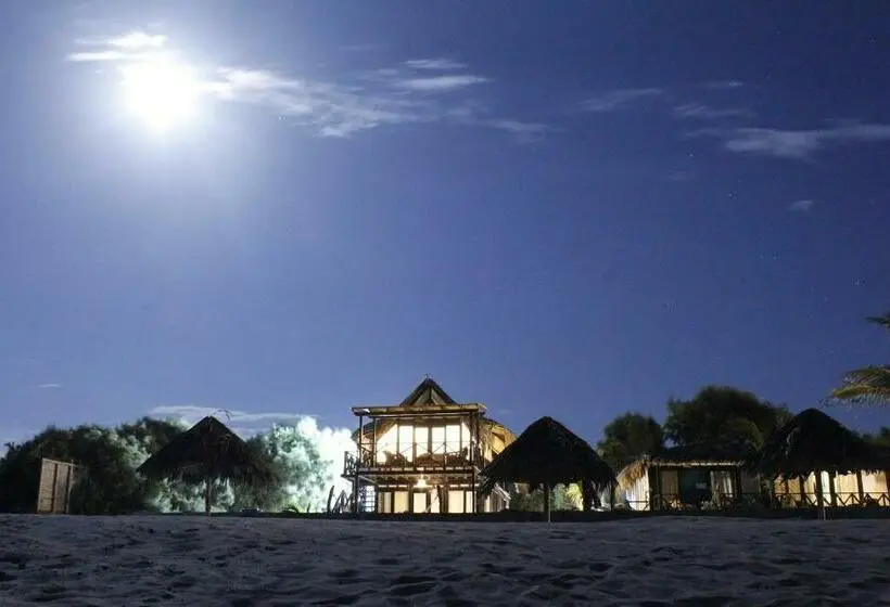 بانگلوی لوکس, El Refugio De Vichayito