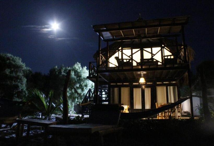 디럭스 방갈로, El Refugio De Vichayito