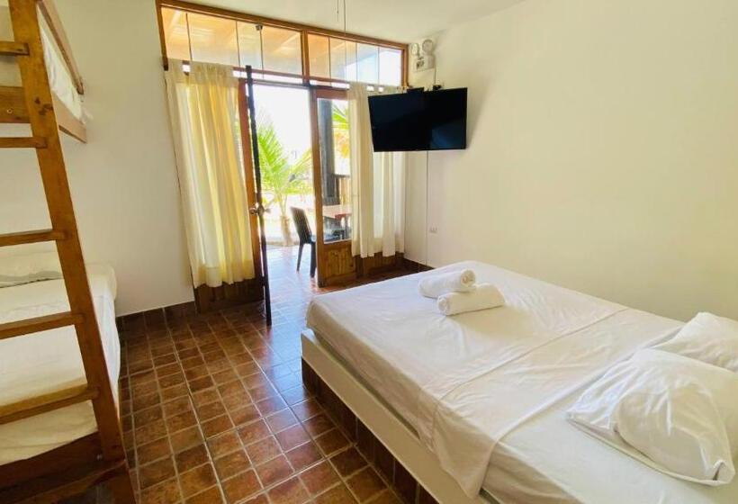 4인용 스탠다드 룸, El Refugio De Vichayito