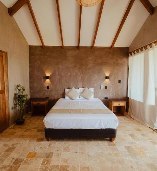 디럭스 방갈로, El Refugio De Vichayito