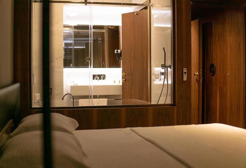 חדר סטנדרט נוף לבריכה, Select Hill Resort