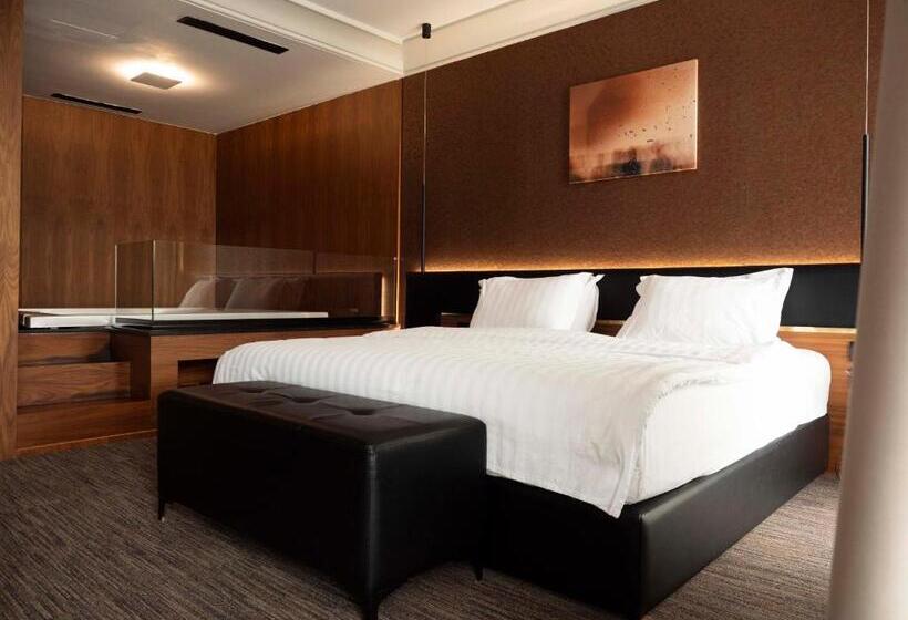 סוויטת סופריור, Select Hill Resort