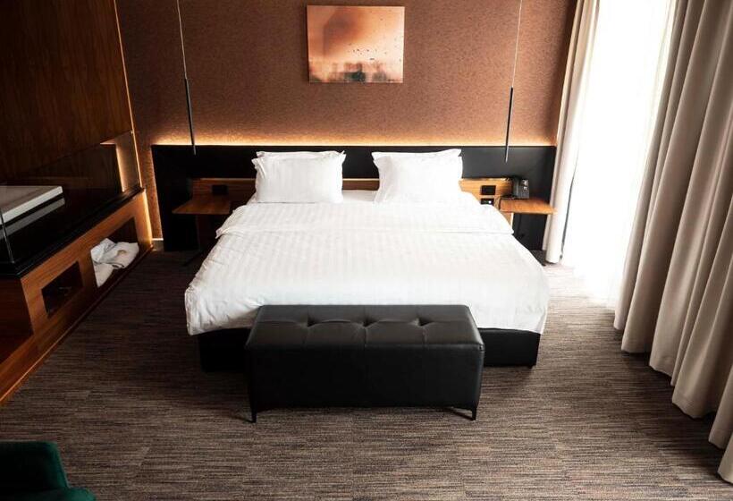 수피리어 스위트, Select Hill Resort
