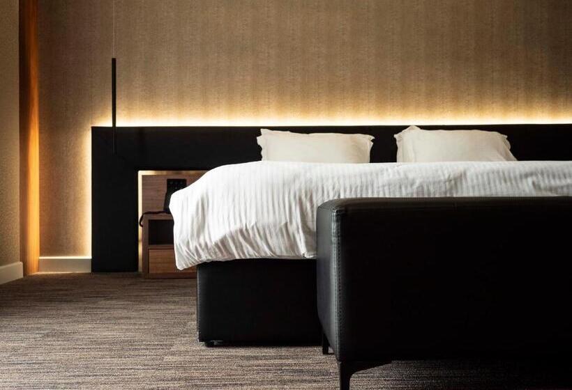 סוויטה אקזקיוטיב, Select Hill Resort