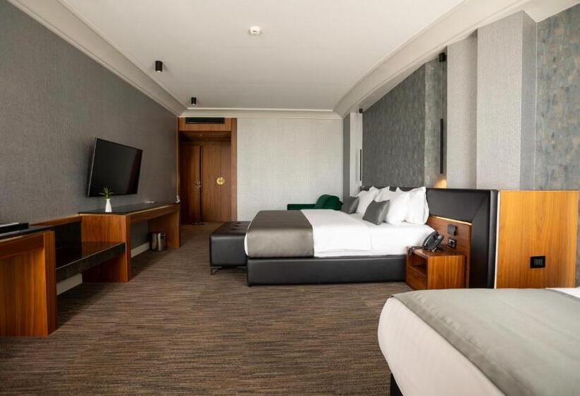 חדר משפחתי דלוקס, Select Hill Resort