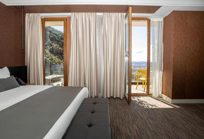 חדר משפחתי דלוקס, Select Hill Resort