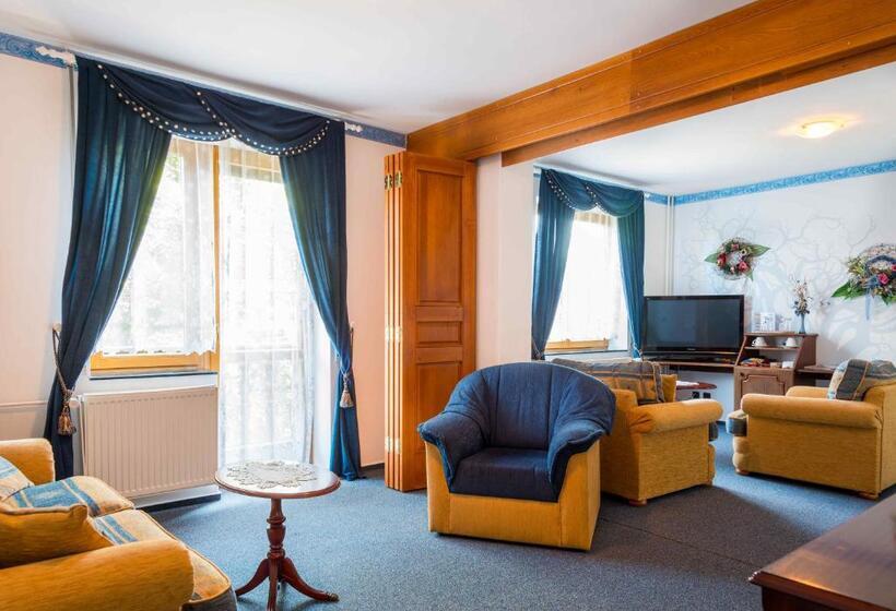 スイート, Villa Karolina