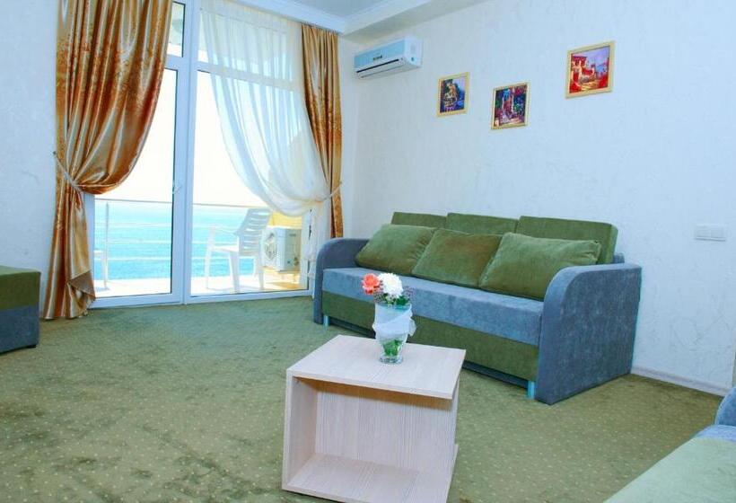 غرفة عائلية مطلّة علي البحر, Villa Lavanda