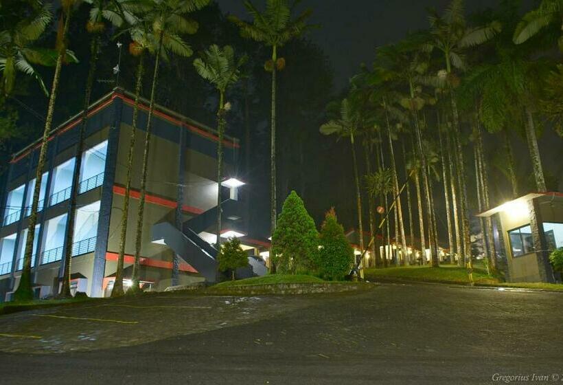 标准间, Surya Hotel & Resort